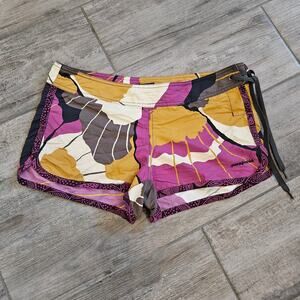 Patagonia Wavefarer Boardshorts Women’s 6 Multicolor Abstract Floral Swim Beach